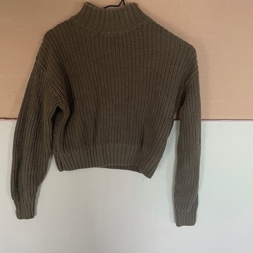 Cropped sweater